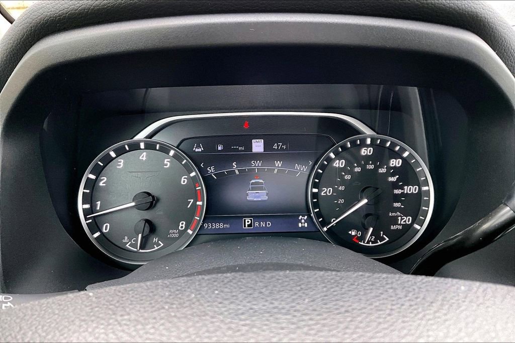 Used 2020 Nissan Titan SV w/ SV Convenience Package image 14