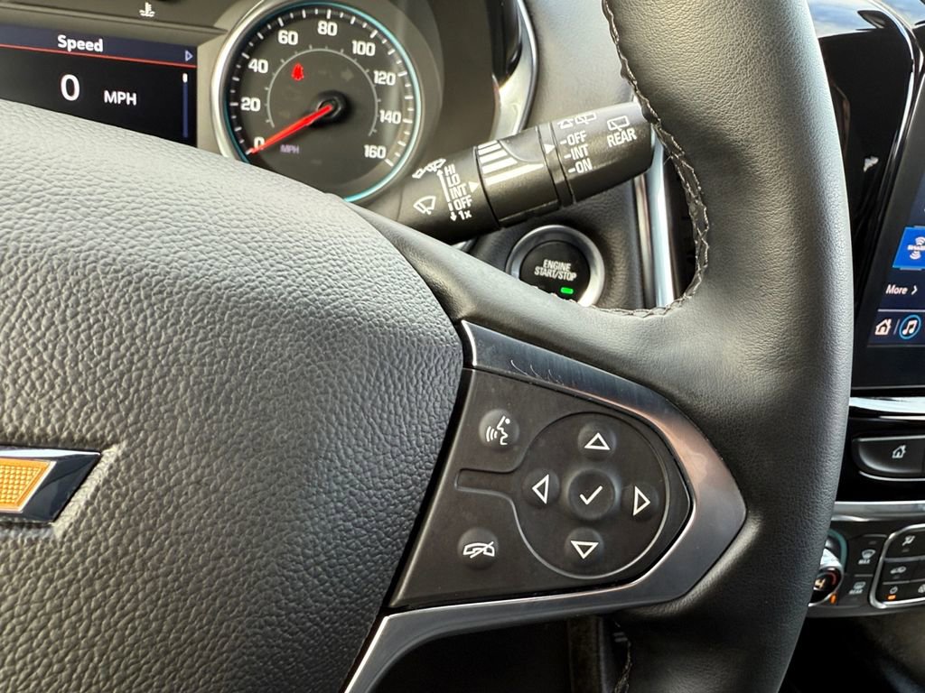 Used 2023 Chevrolet Traverse LT image 24