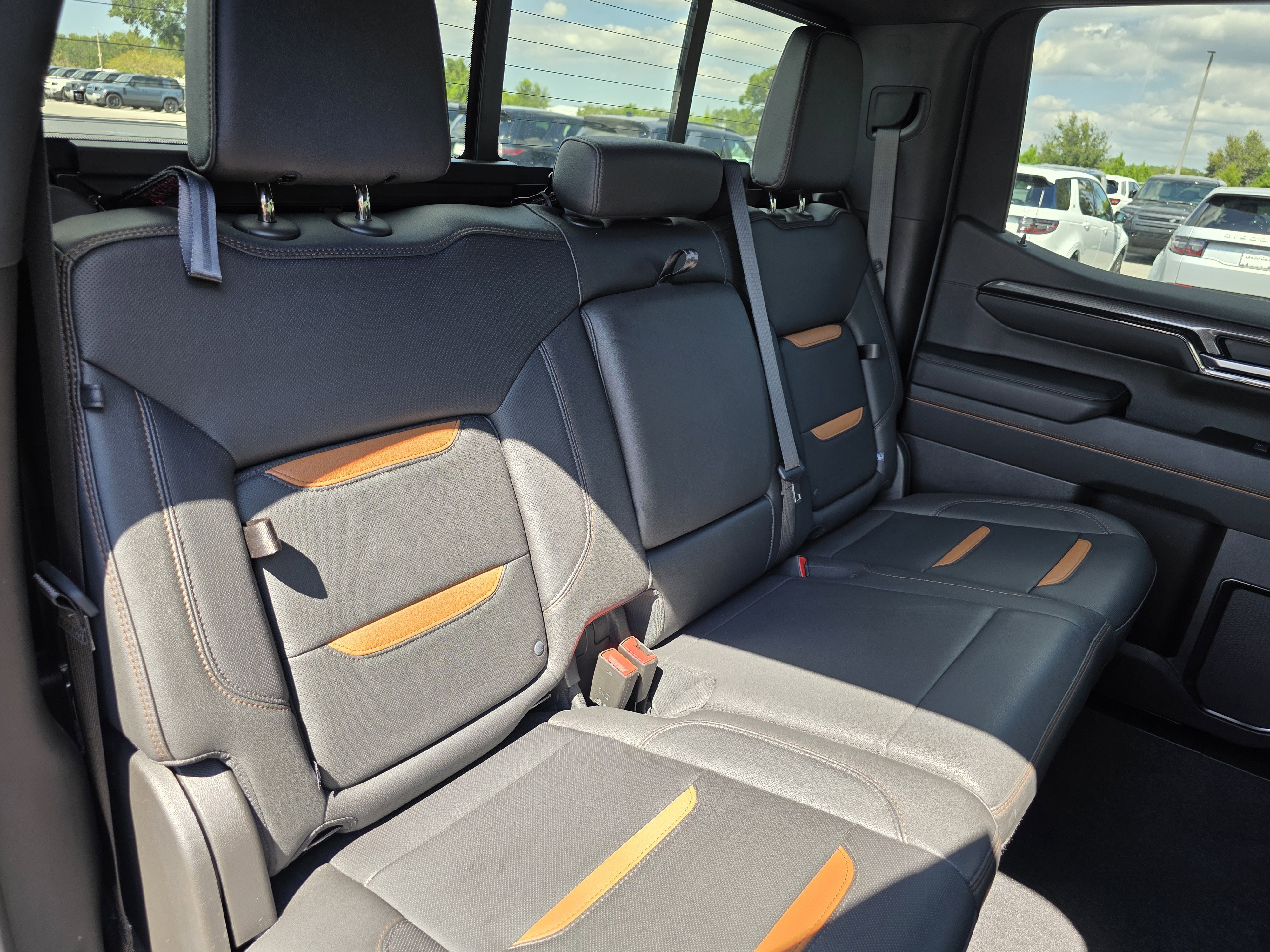 Used 2023 GMC Sierra 1500 AT4 w/ AT4 Premium Package image 21