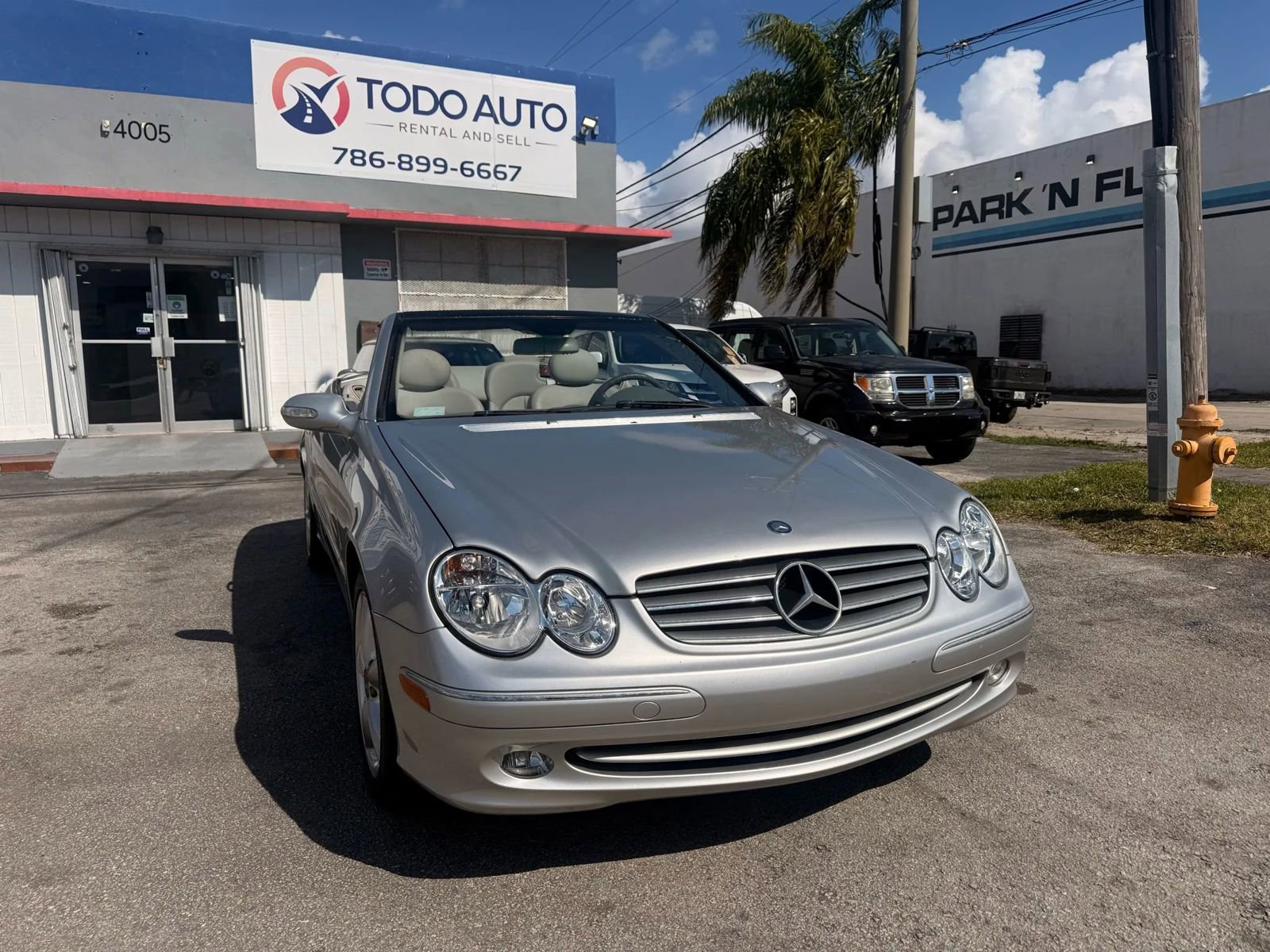 Used 2005 Mercedes-Benz CLK 320 Cabriolet image 14