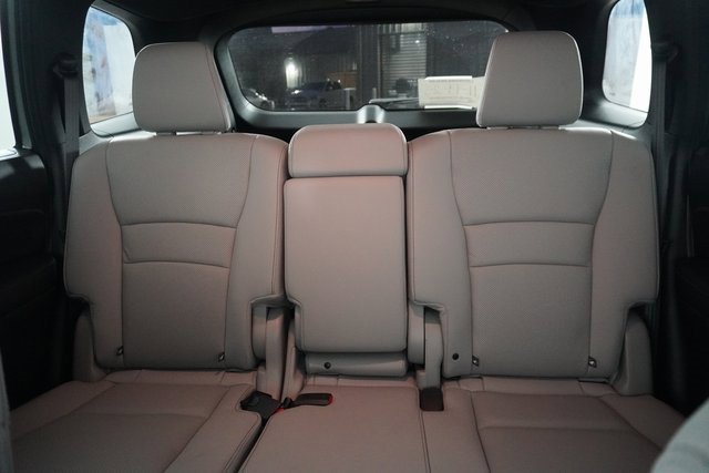 Used 2023 Honda Passport EX-L image 32