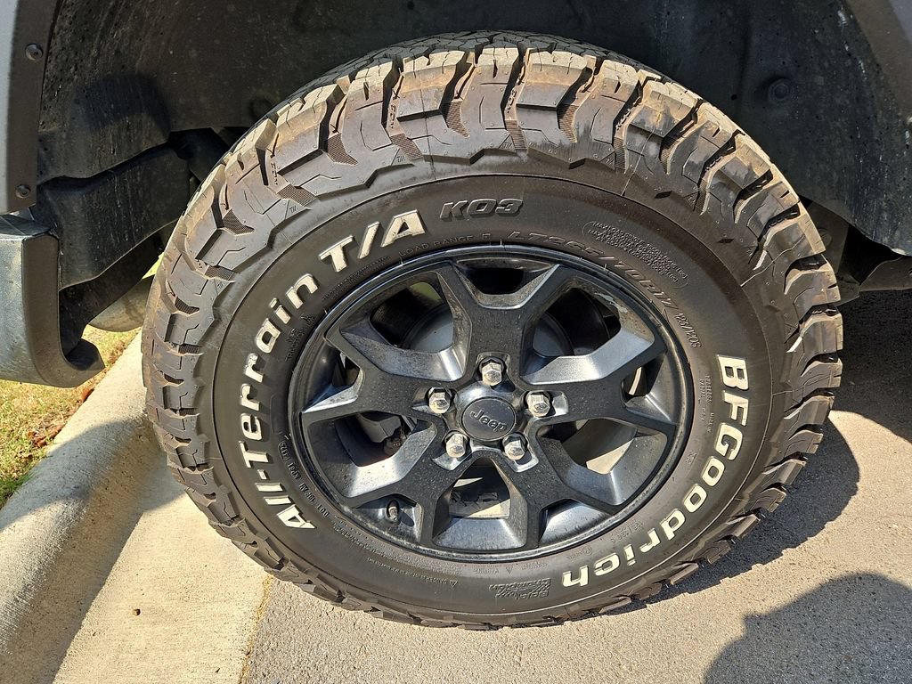 Used 2020 Jeep Wrangler Unlimited Sport AWD/4WD image 5
