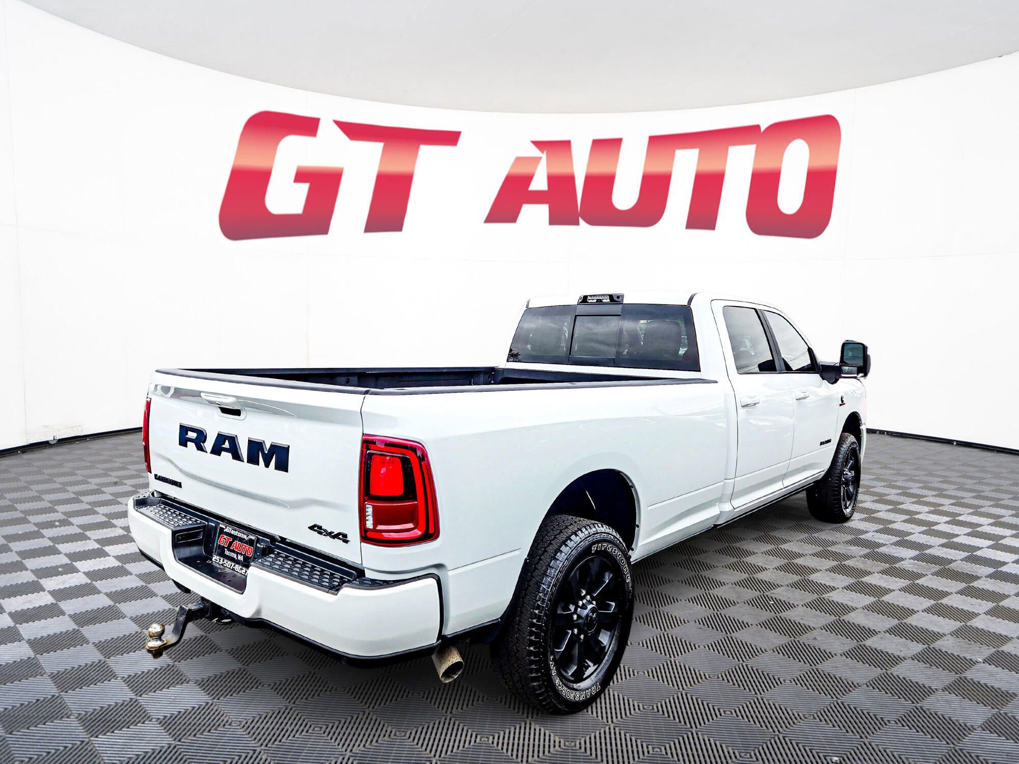 Used 2025 RAM 3500 Laramie image 7