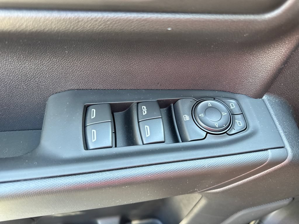 Used 2025 Chevrolet Silverado 1500 Custom Trail Boss w/ LPO, Dark Essentials Package AWD/4WD image 17