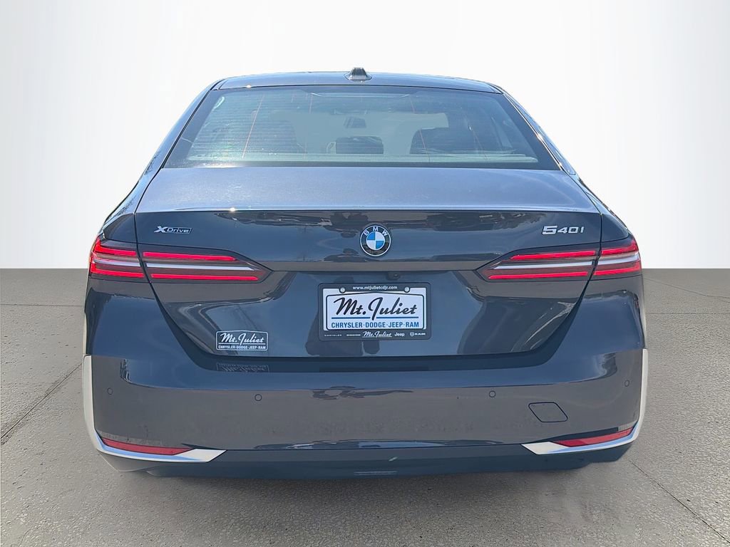 Used 2025 BMW 540i xDrive image 5