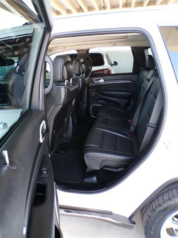 Used 2020 Jeep Grand Cherokee Summit AWD/4WD image 17