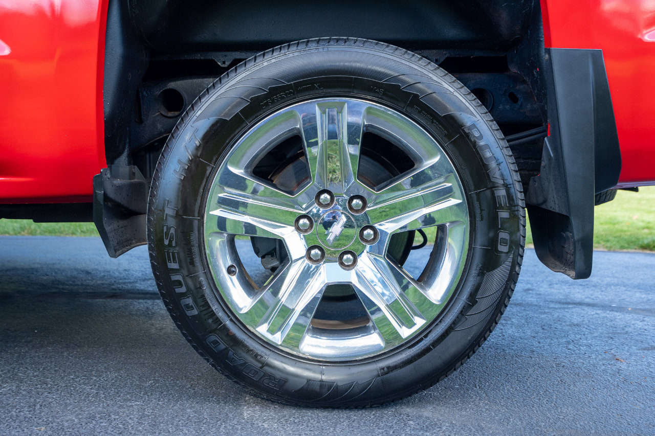 Used 2018 Chevrolet Silverado 1500 Custom image 9