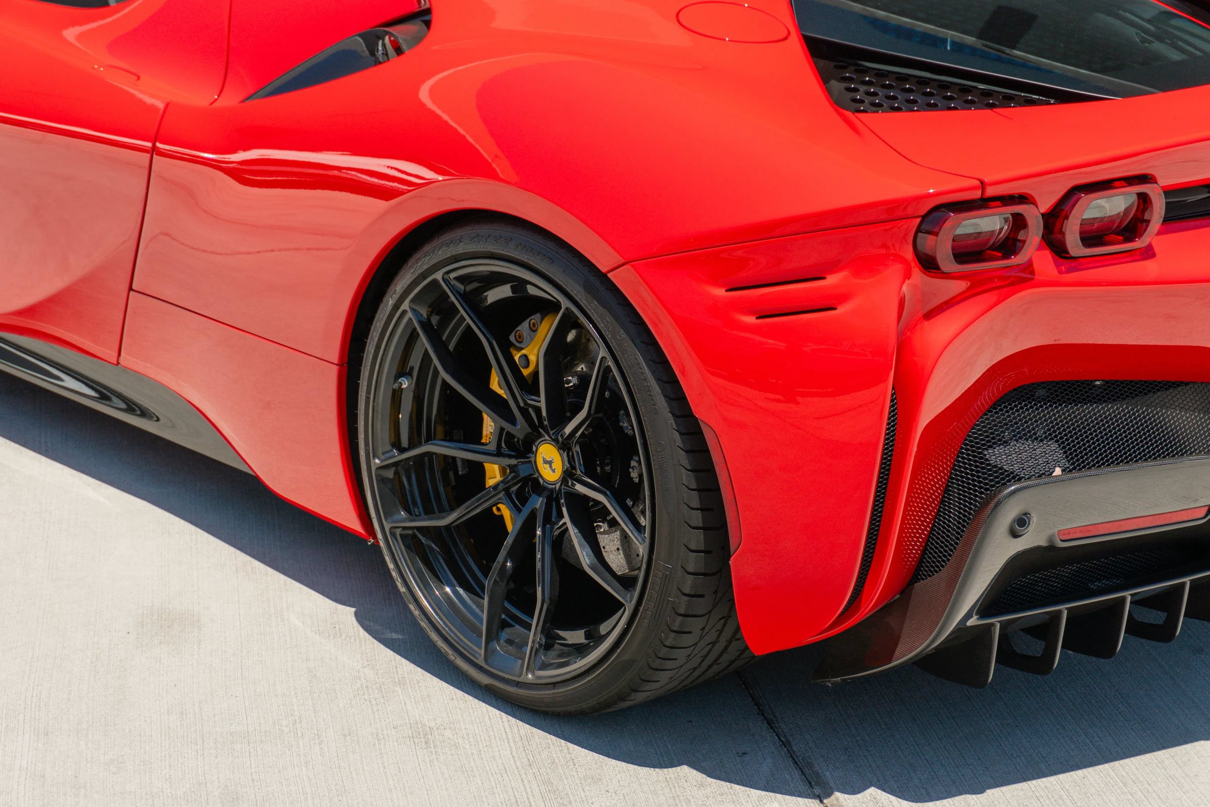 Used 2021 Ferrari SF90 Stradale AWD/4WD image 20