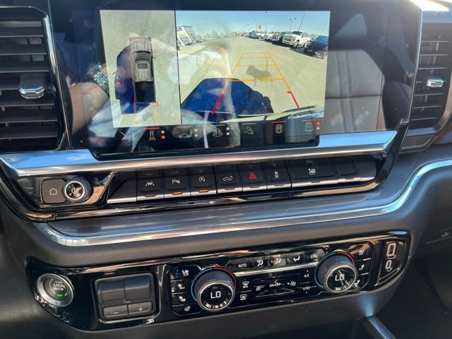 Used 2024 Chevrolet Silverado 1500 High Country w/ Technology Package AWD/4WD image 31