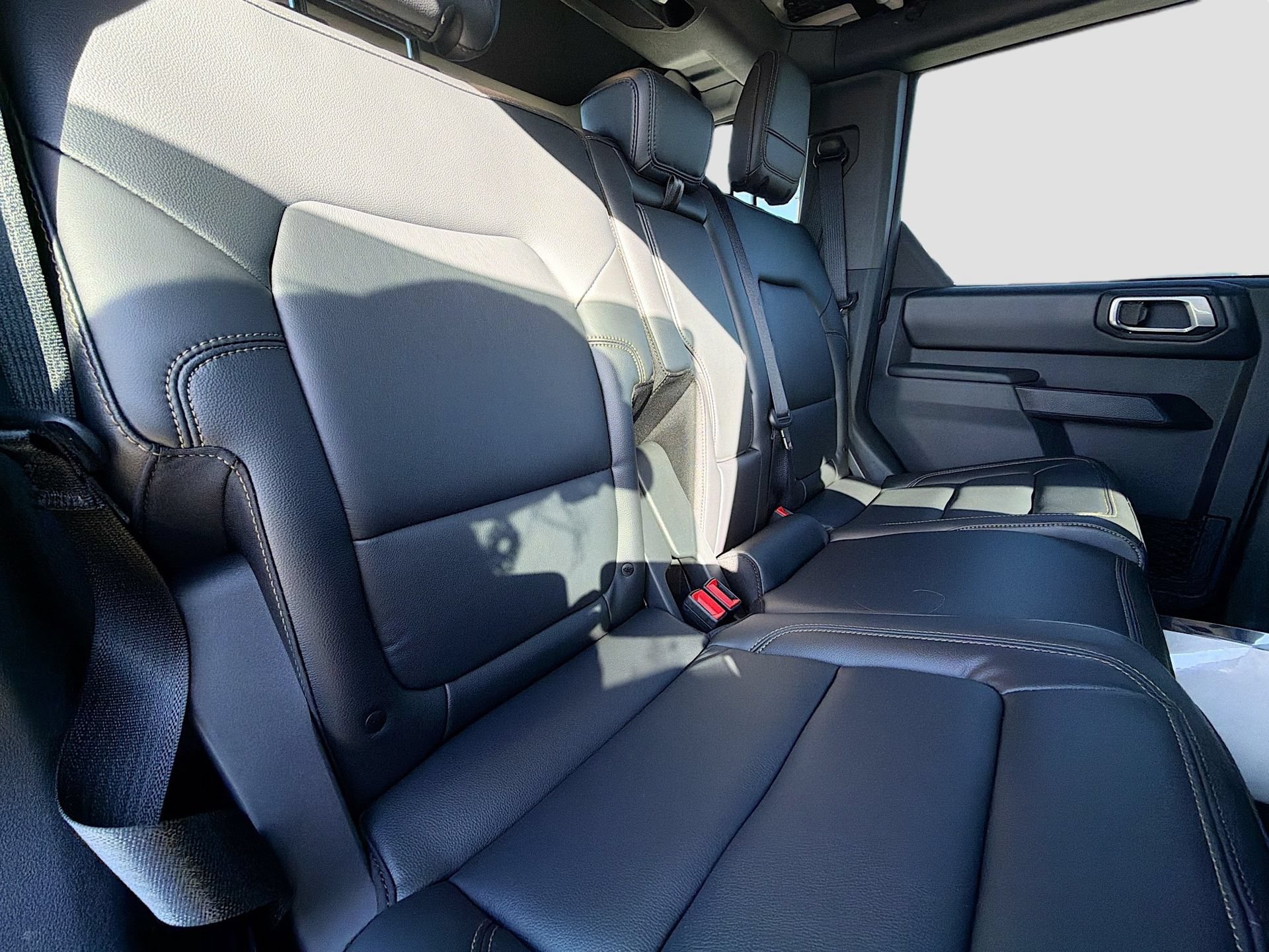 New 2025 Ford Bronco Badlands AWD/4WD image 37