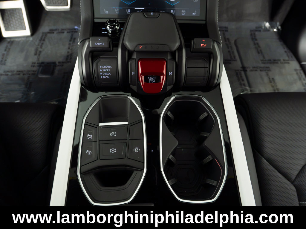Used 2025 Lamborghini Urus SE AWD/4WD image 25