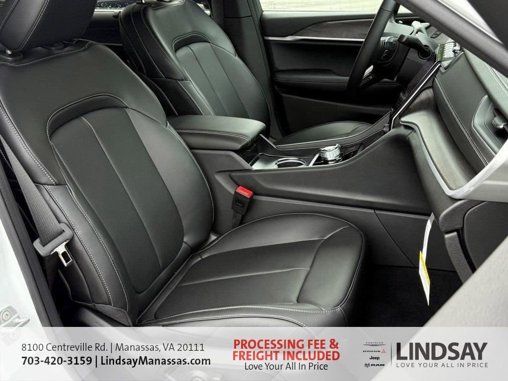 New 2025 Jeep Grand Cherokee L Limited w/ Luxury Tech Group II image 11