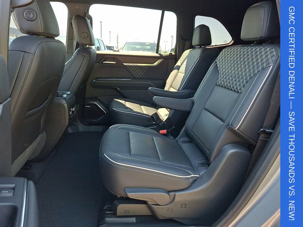 Certified 2024 GMC Acadia Denali FWD image 11