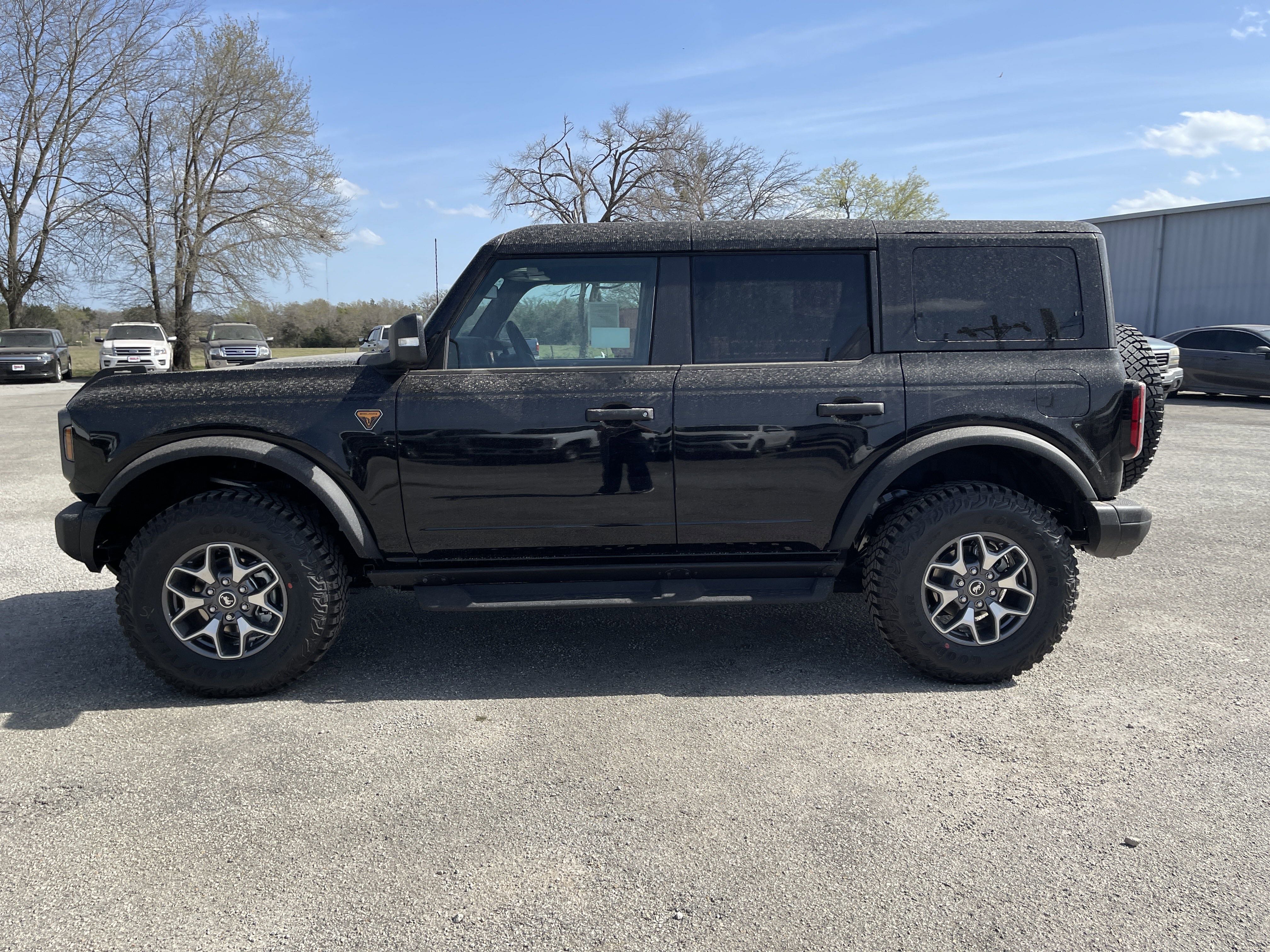 New 2025 Ford Bronco Badlands image 7
