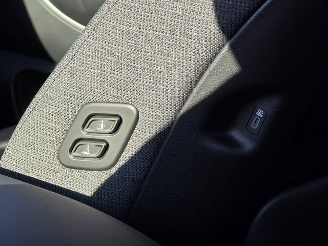 New 2026 Hyundai Ioniq 9 SE image 21