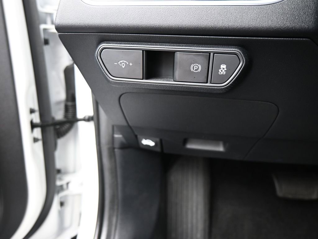 Used 2025 Kia K4 GT-Line w/ GT-Line Premium Package image 34