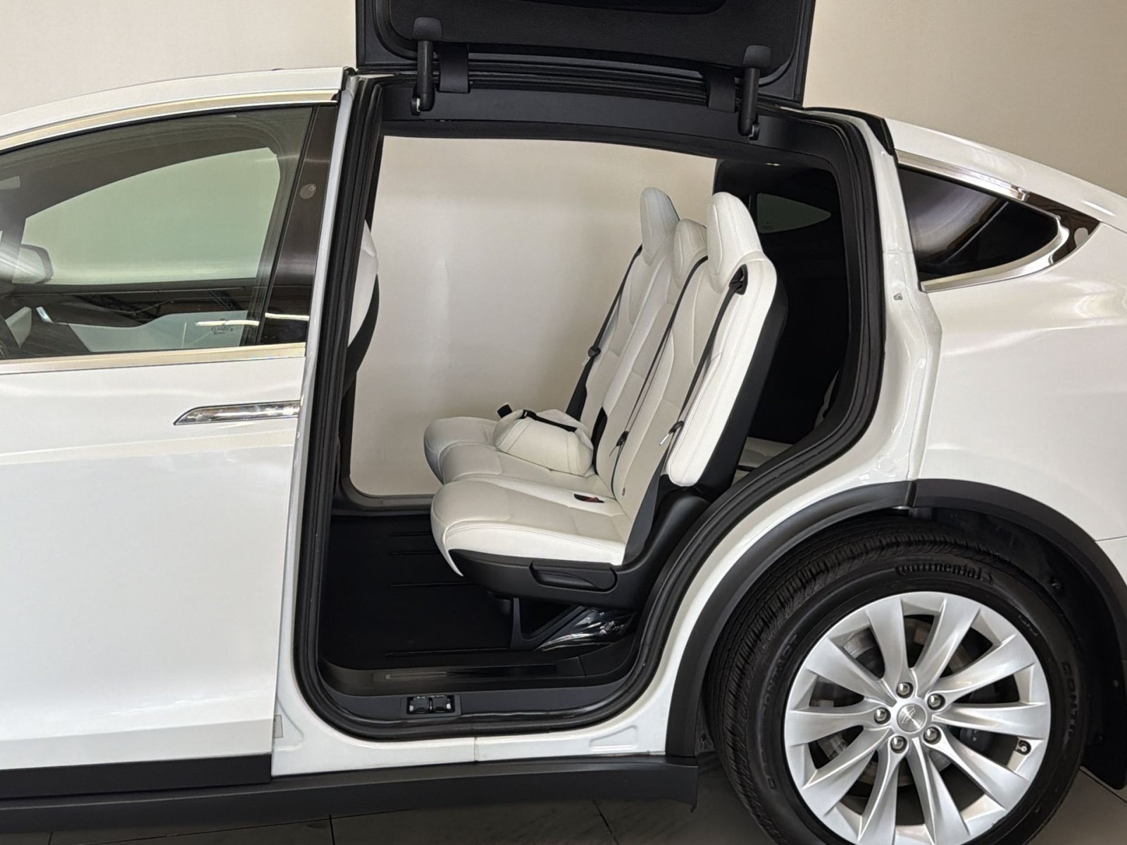 Used 2021 Tesla Model X Long Range AWD/4WD image 36