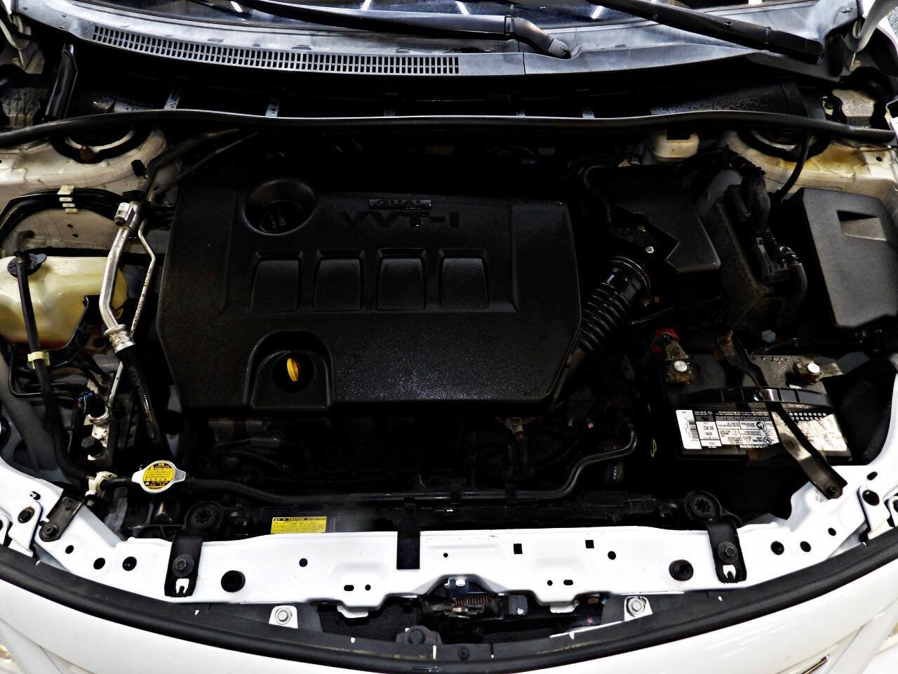 Used 2013 Toyota Corolla LE Special Edition FWD image 21