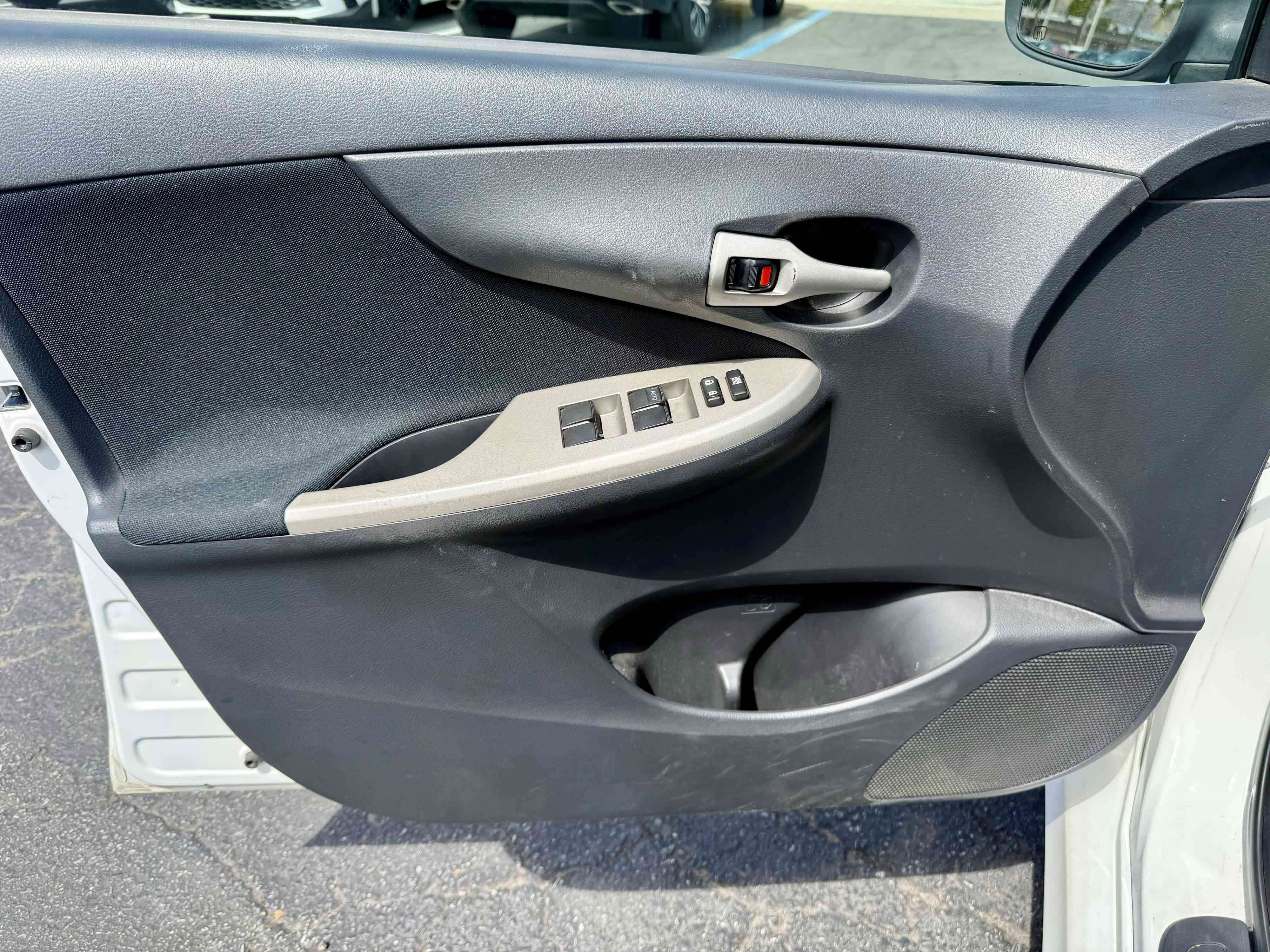 Used 2012 Toyota Corolla S FWD image 18