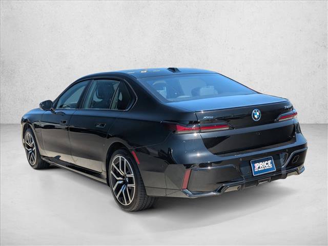 Used 2025 BMW 750e xDrive w/ Executive Package AWD/4WD image 8