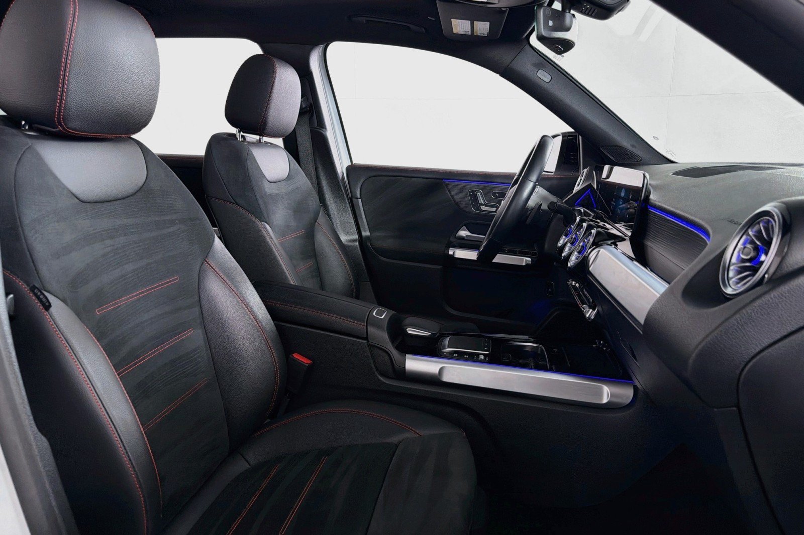 Certified 2023 Mercedes-Benz GLB 250 image 7