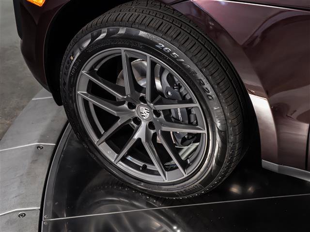 New 2026 Porsche Macan image 16