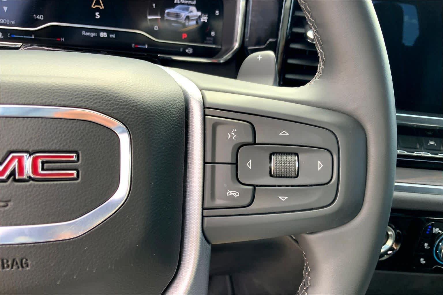 Used 2024 GMC Sierra 1500 SLT AWD/4WD image 24