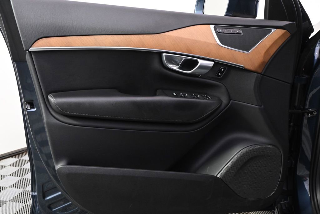 Used 2024 Volvo XC90 B6 Plus w/ Protection Package Premier image 22