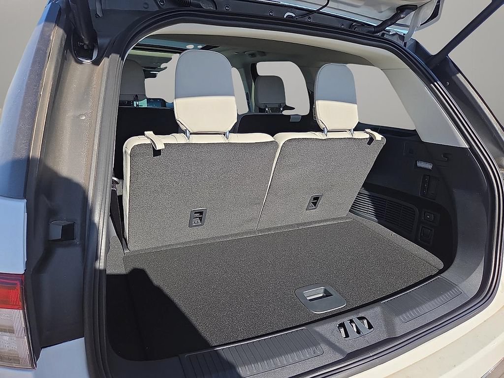 New 2026 Lincoln Aviator 2WD image 8