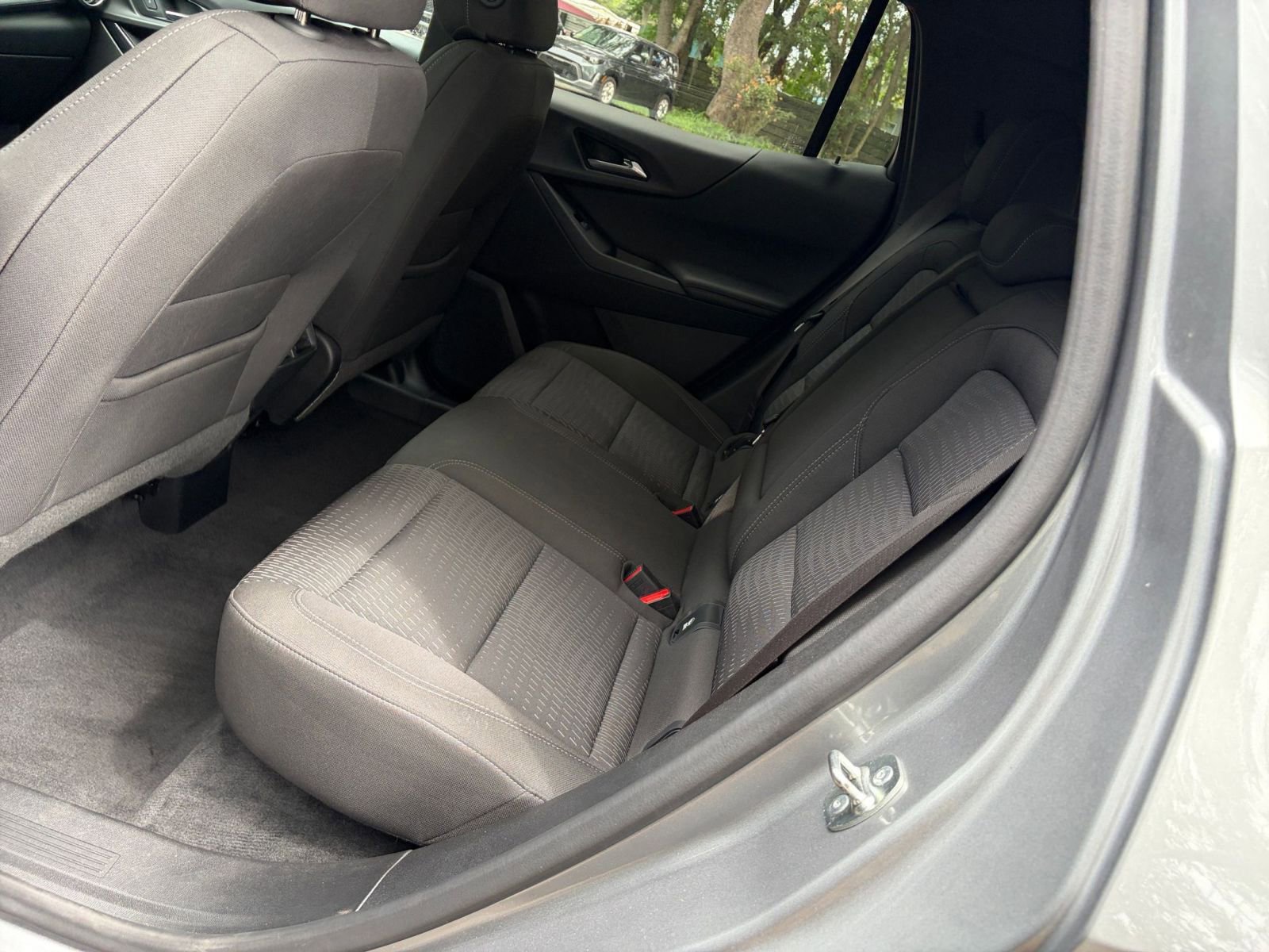 Used 2025 Chevrolet Equinox LT FWD image 47