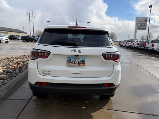 Used 2025 Jeep Compass Sport image 7