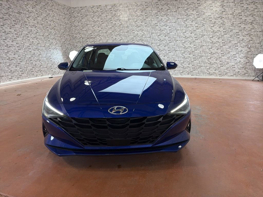 Certified 2023 Hyundai Elantra SEL w/ Convenience Package image 2
