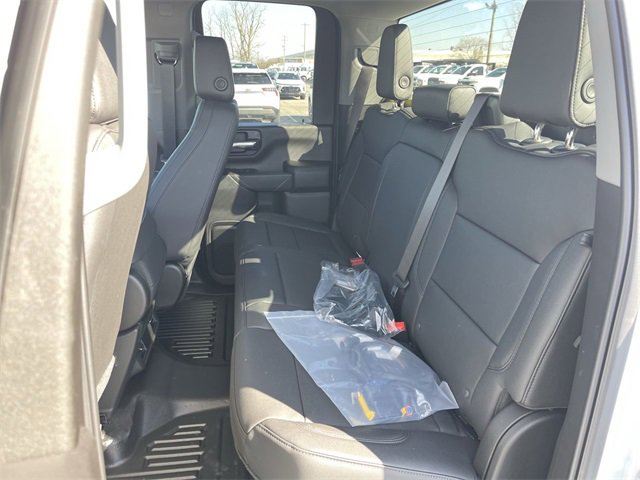 New 2024 GMC Sierra 2500 Pro w/ Convenience Package image 17