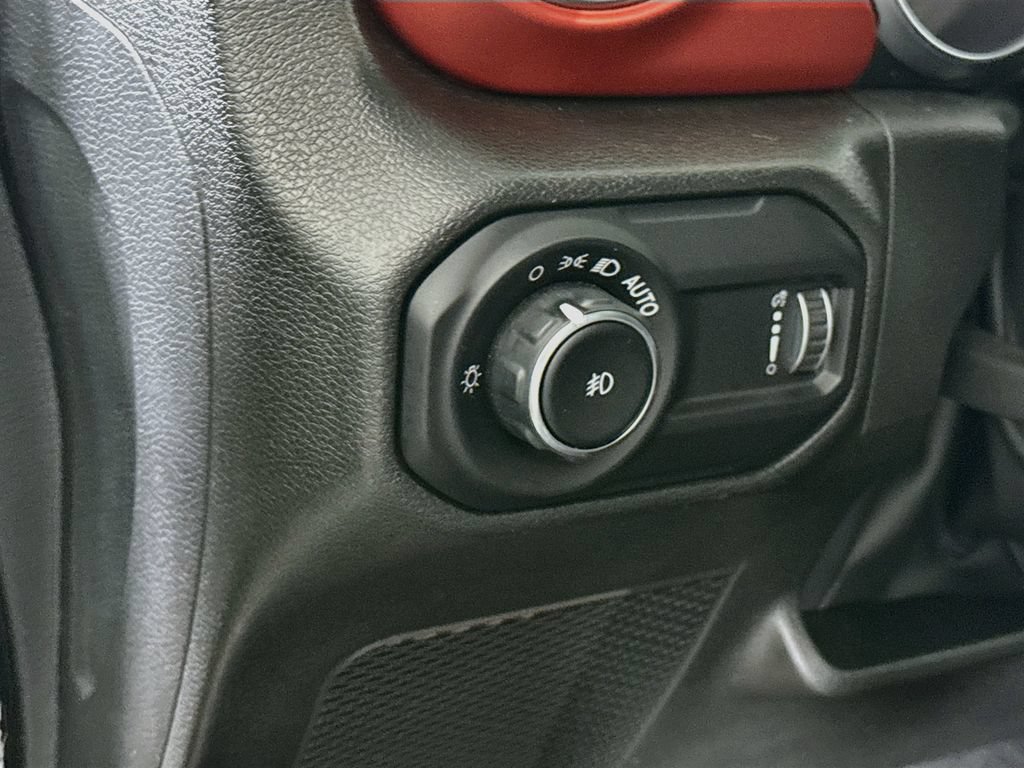 Used 2023 Jeep Wrangler Unlimited Rubicon w/ LED Lighting Group AWD/4WD image 19