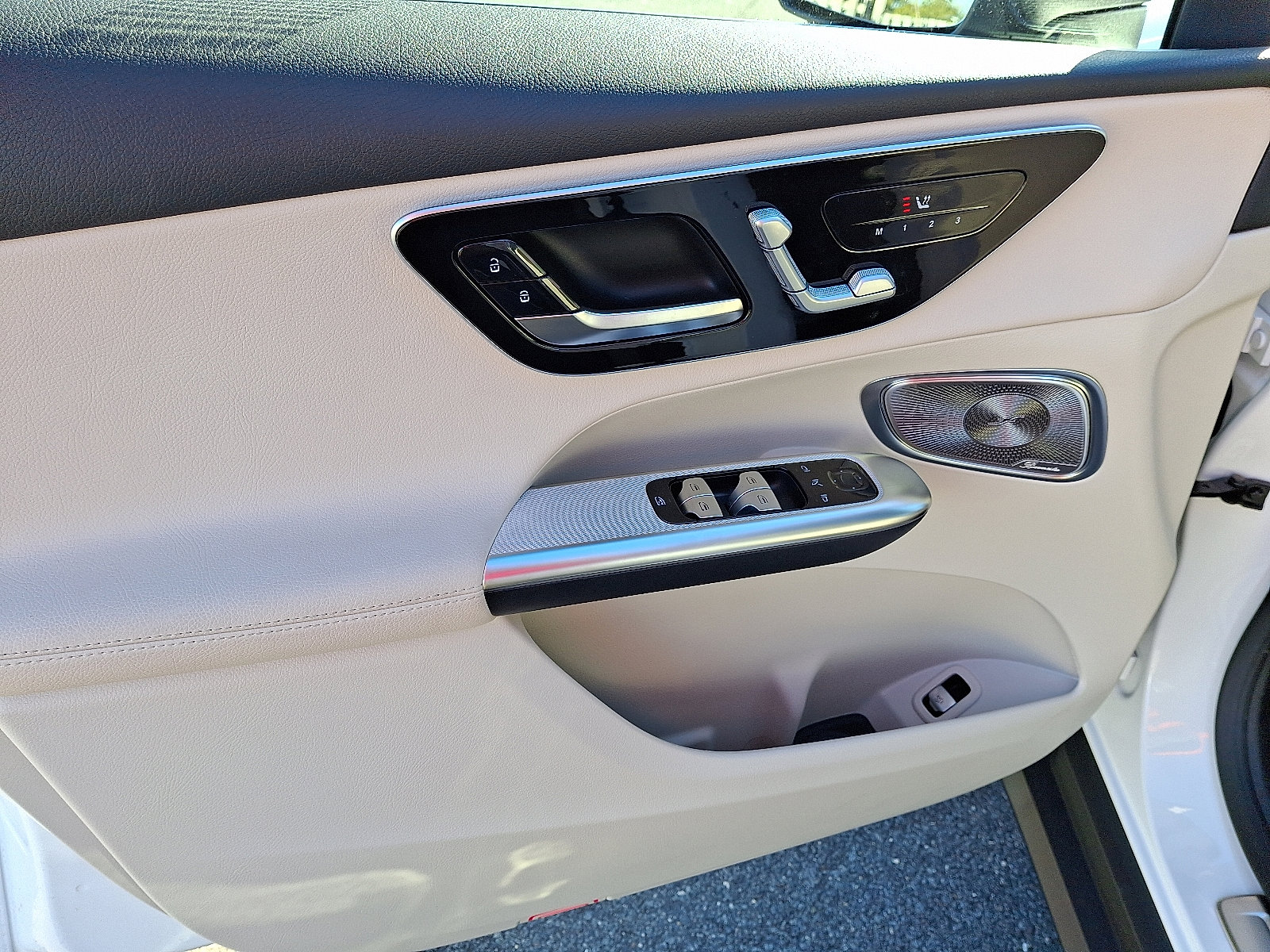 Certified 2026 Mercedes-Benz GLC 300 4MATIC image 12