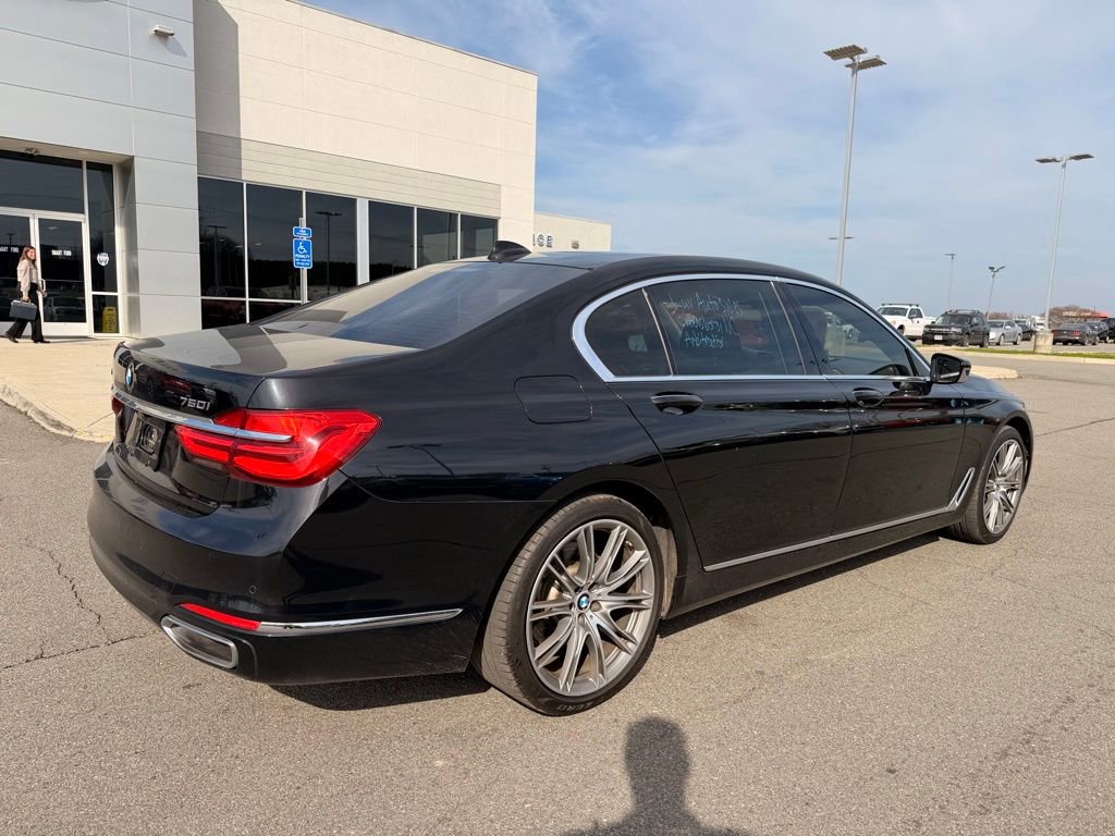 Used 2018 BMW 750i xDrive image 7