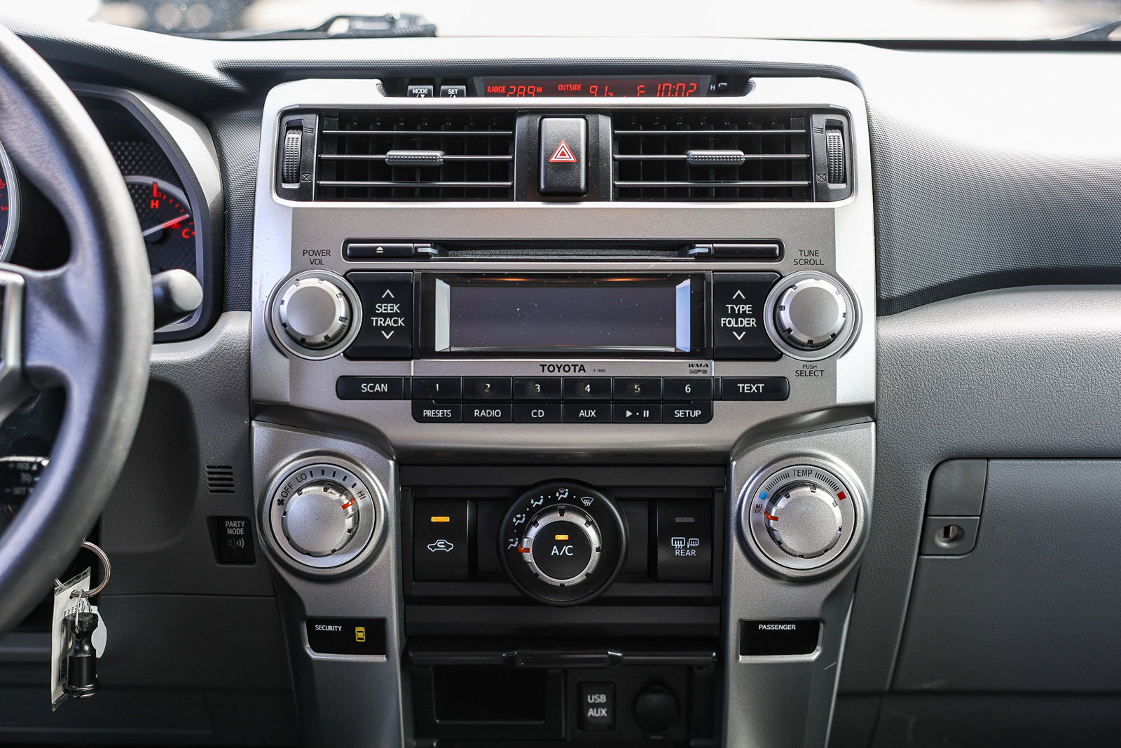 Used 2013 Toyota 4Runner SR5 w/ Convenience Pkg RWD image 3