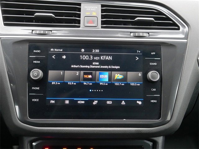 Certified 2024 Volkswagen Tiguan SE image 34