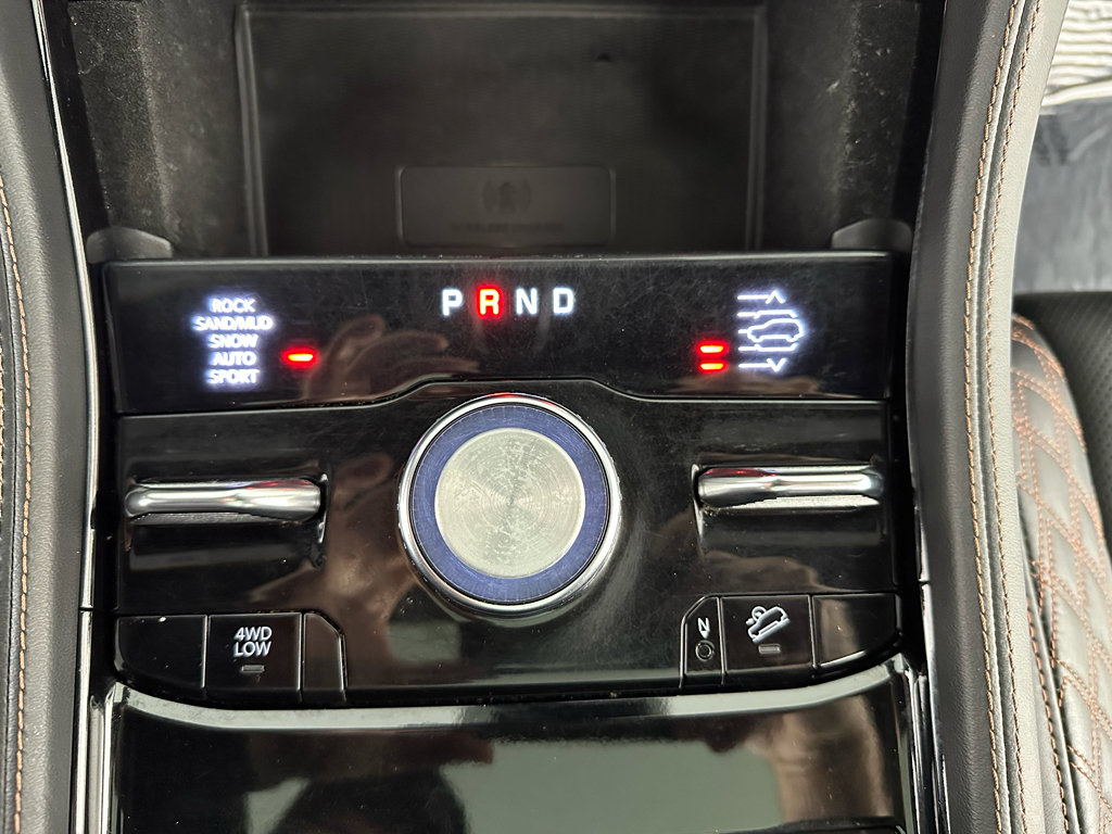 Used 2022 Jeep Grand Cherokee Summit AWD/4WD image 21
