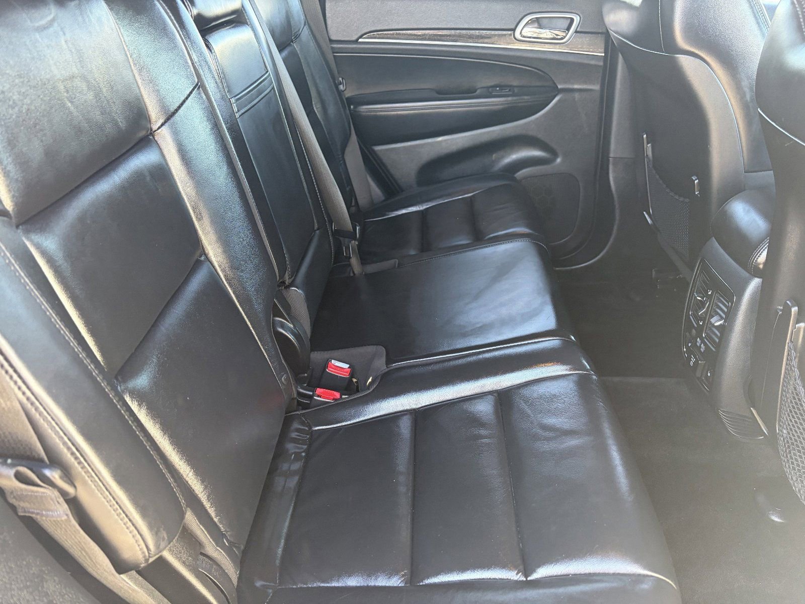 Used 2018 Jeep Grand Cherokee Limited image 22