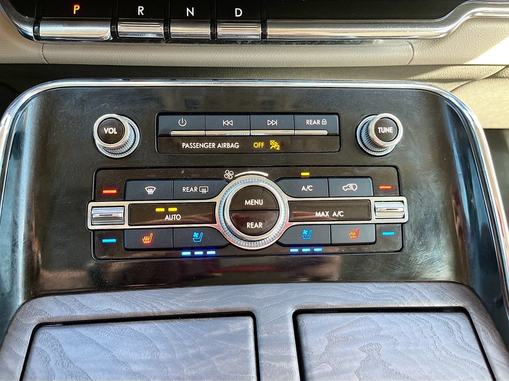 Used 2024 Lincoln Navigator Reserve AWD/4WD image 16