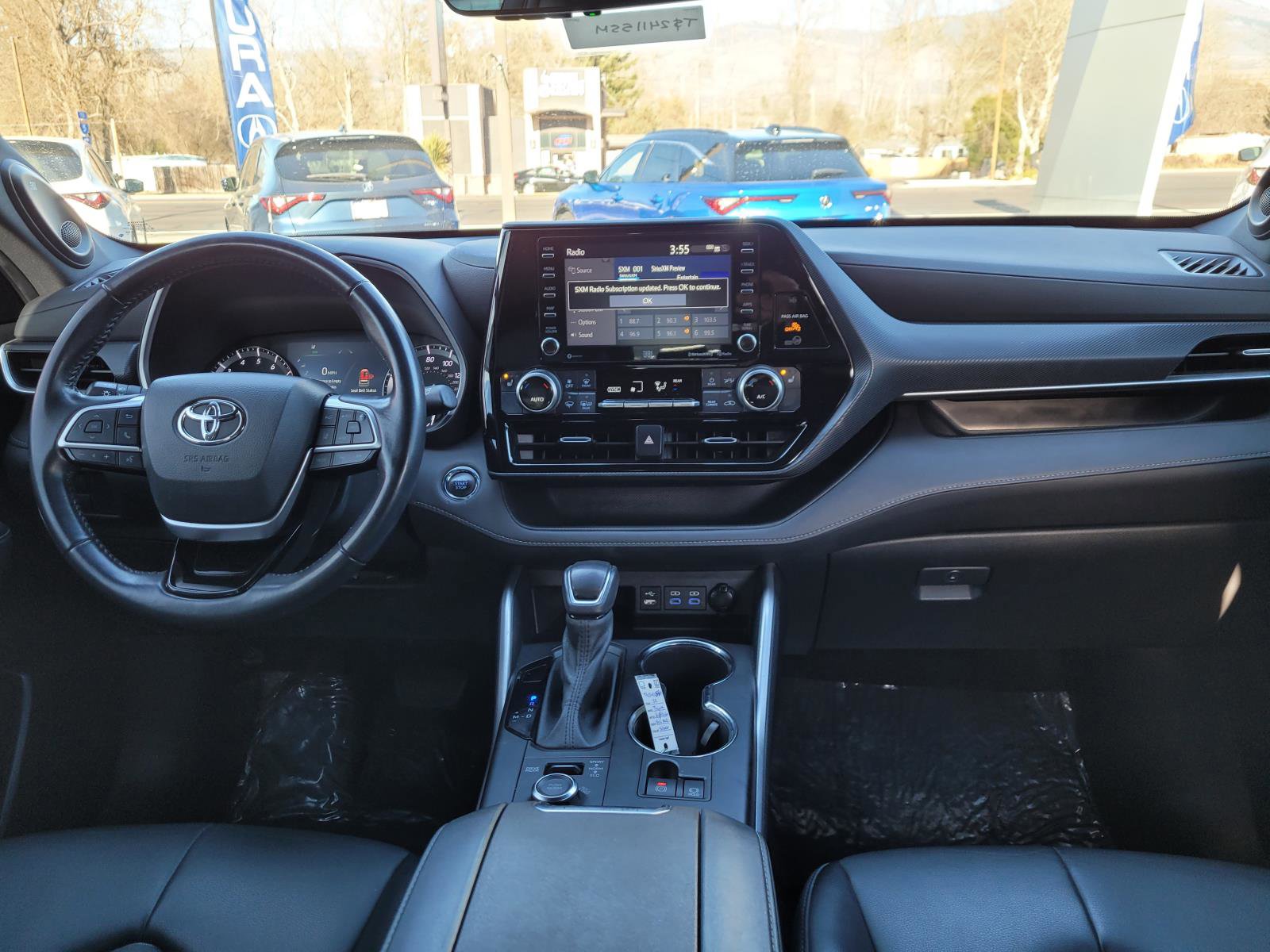 Used 2022 Toyota Highlander XSE image 17