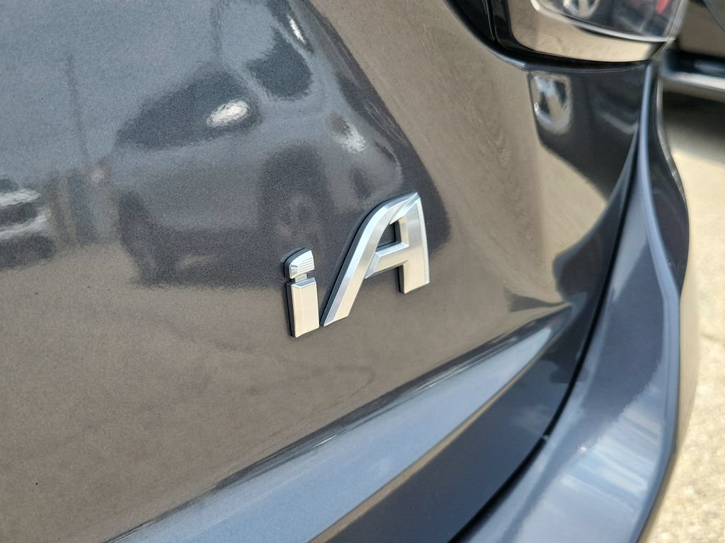 Used 2018 Toyota Yaris iA FWD image 7