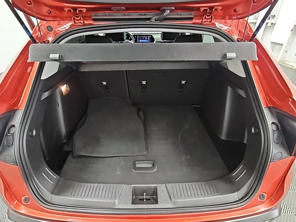 Used 2024 Chevrolet Trax ACTIV w/ Driver Confidence Package image 31