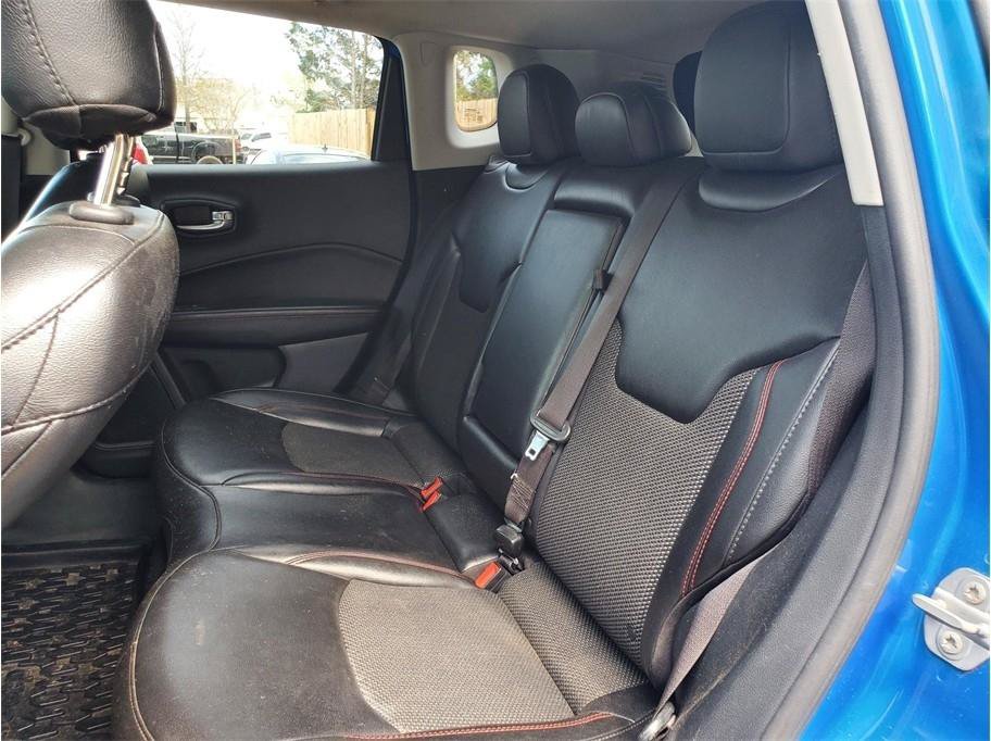 Used 2021 Jeep Compass Trailhawk AWD/4WD image 30