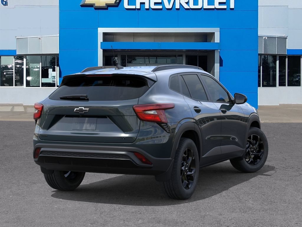 New 2026 Chevrolet Trax LT w/ Midnight Edition FWD image 4
