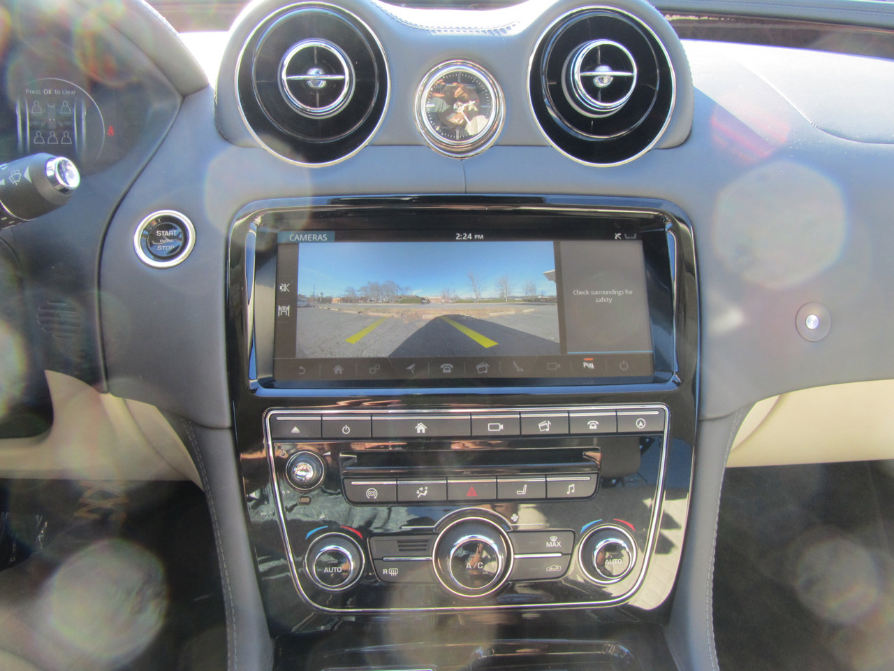 Used 2018 Jaguar XJ L Portfolio image 15