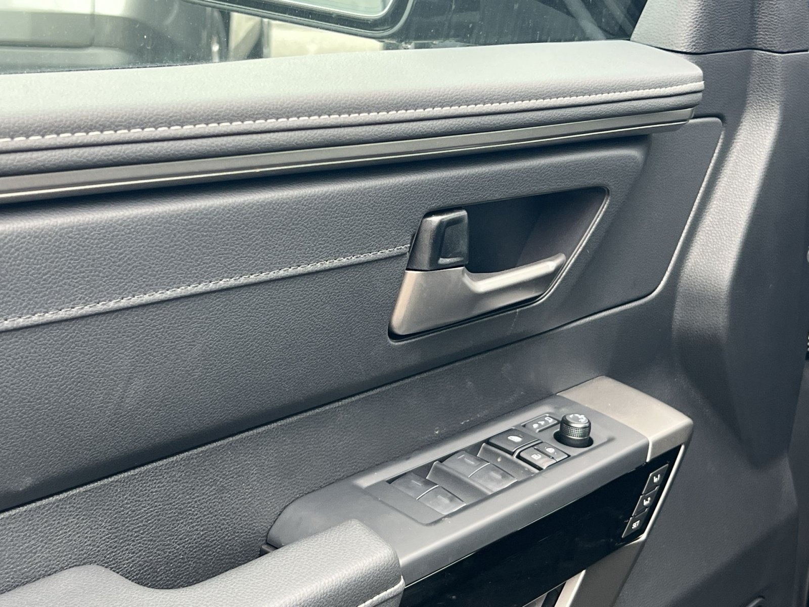 New 2026 Toyota Sequoia Limited AWD/4WD image 11