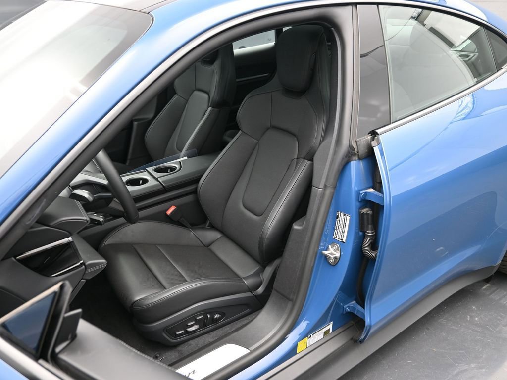New 2025 Porsche Taycan image 5