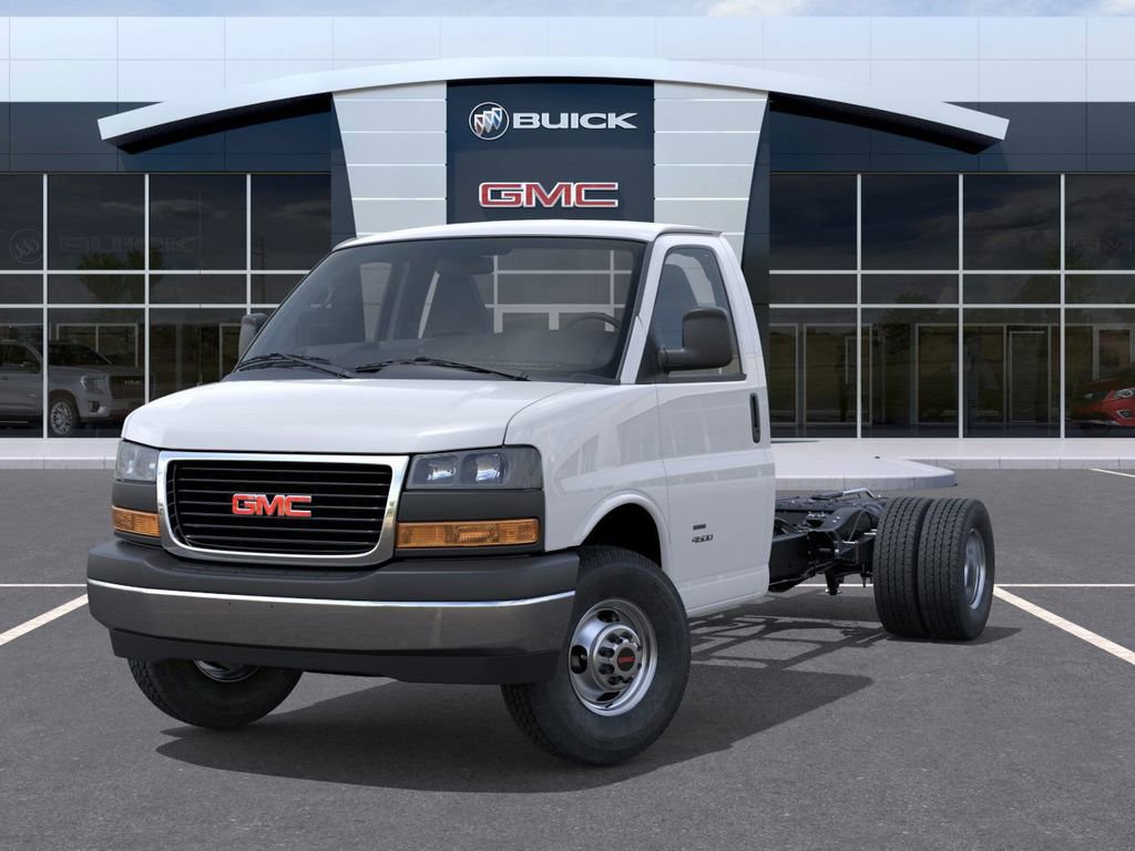New 2026 GMC Savana 4500 w/ Ambulance Package RWD image 6